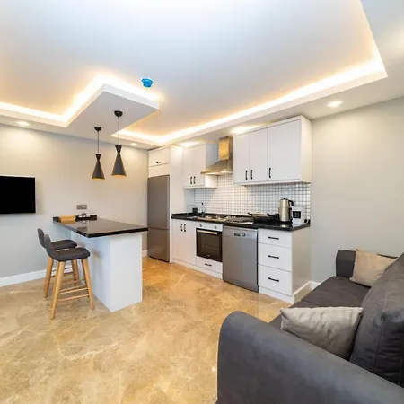 Flat With Jacuzzi And Sea View In Antalya Appartement