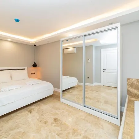 Flat With Jacuzzi And Sea View In Antalya Appartement Kaş