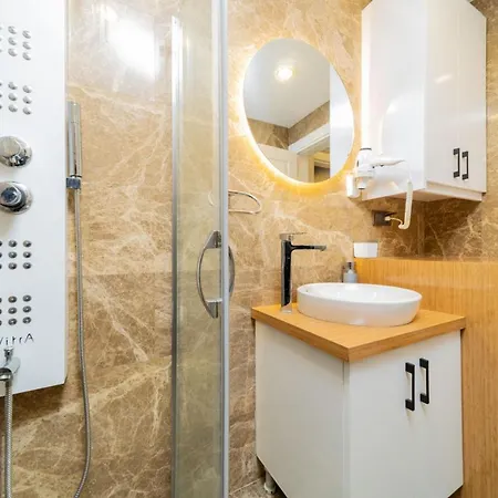 Flat With Jacuzzi And Sea View In Antalya Appartement