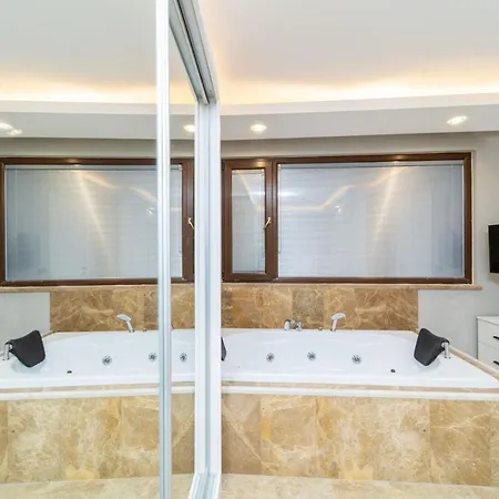 Flat With Jacuzzi And Sea View In Antalya Апартаменты